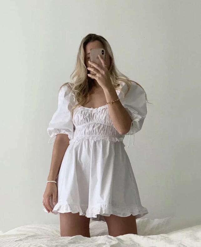 Retro Hollow Out Embroidery wood ears Square Collar Short Dress White Puff Sleeve Women Elastic Ruched Holiday Dresses 210429