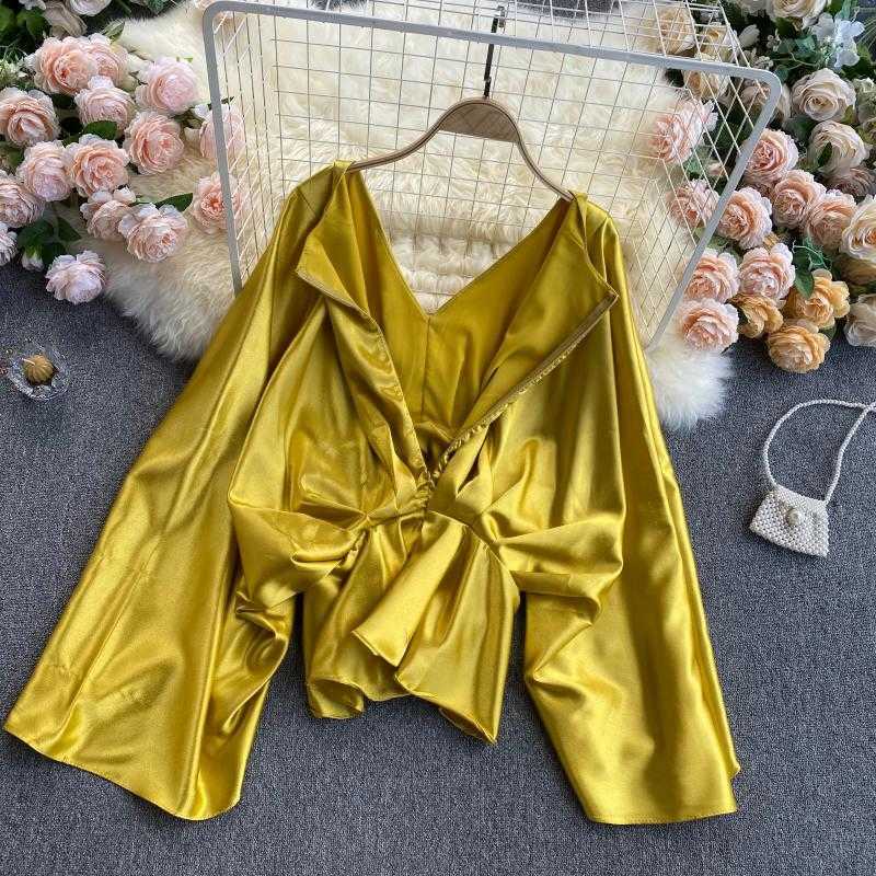 Women Fashion V Neck Pleated Waist Thin Long Bat Sleeve Satin Tops Lady Korean Clothing Solid Color Harajuku Shirt Blouse R112 210527
