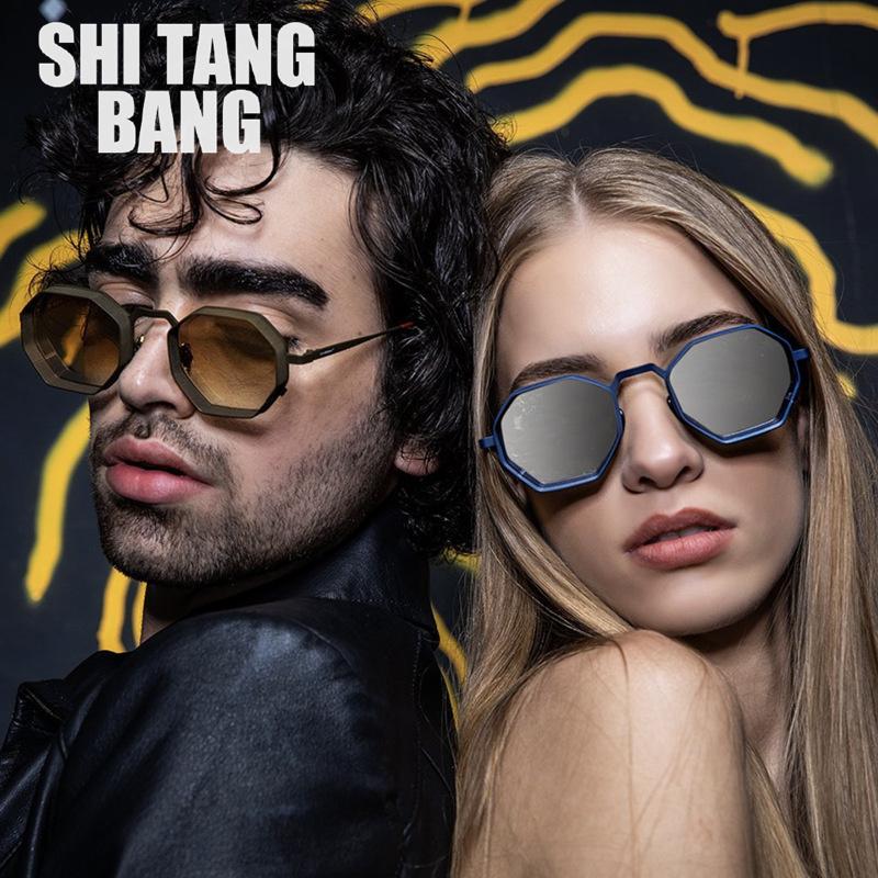 Sunglasses Retro Brand Steampunk Style Men Women Luxury Metal Hollow Polygon Frame Sun Glasses Male Female Trendy Eyeglasses
Sunglasses Retro Brand Steampunk Style Men Women Luxury Metal Hollow Polygon Frame Sun Glasses Male Female Trendy Eyeglasses