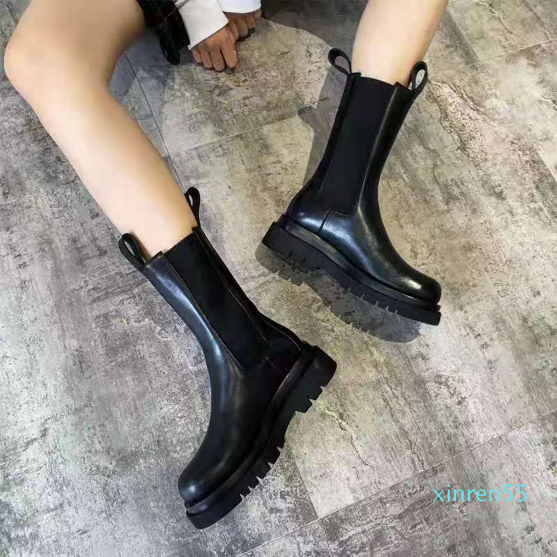 Autumn and winter show luxury designer fashion women boots leather thick soled Martin boot womens high waist shoes Knight Chelsea bootss, Black
Autumn and winter show luxury designer fashion women boots leather thick soled Martin boot womens high waist shoes Knight Chelsea bootss, Black