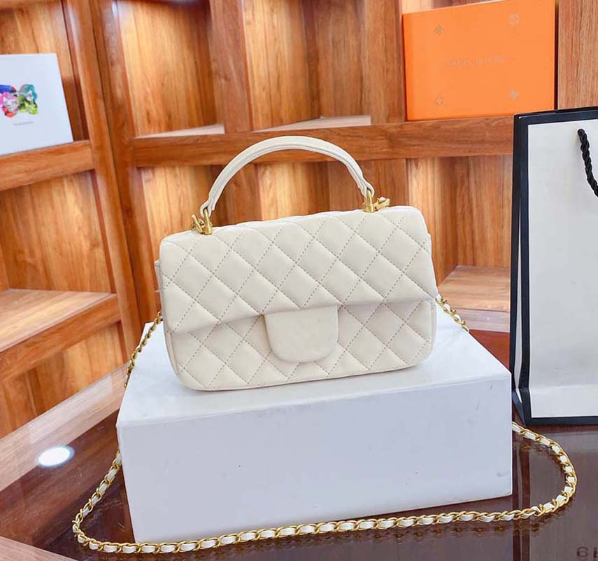 Fashion Designer Bags Women Handbag Crossbody Messenger Shoulder Chain Bag Good Quality Leather Purses Ladies High Capacity V-shape Rhombic Grid 03, Original dust bag
Fashion Designer Bags Women Handbag Crossbody Messenger Shoulder Chain Bag Good Quality Leather Purses Ladies High Capacity V-shape Rhombic Grid 03, Original dust bag