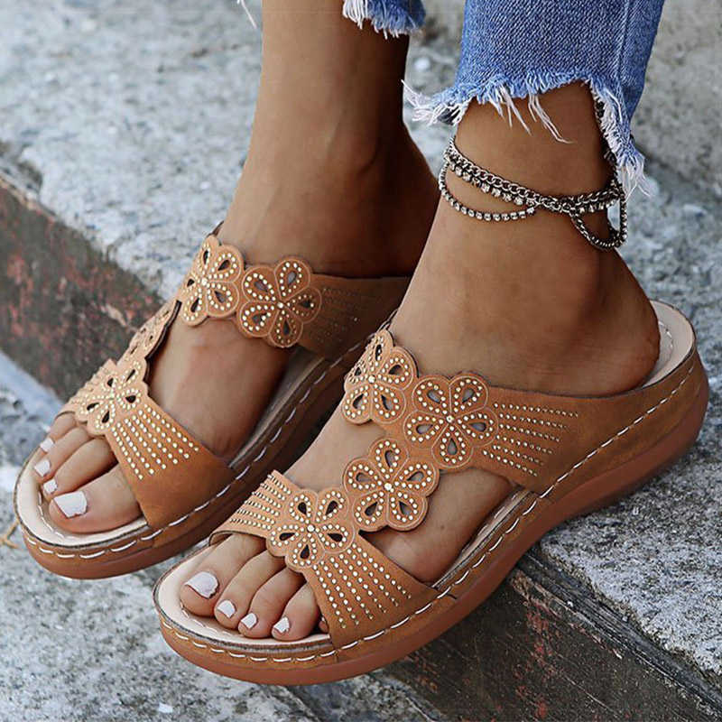 Woman Sandals Soft Bottom Summer Shoes Women Wedges Shoes With Heels Sandals Casual Beach Chaussure Femme Summer Sandals Y0721, Brown
Woman Sandals Soft Bottom Summer Shoes Women Wedges Shoes With Heels Sandals Casual Beach Chaussure Femme Summer Sandals Y0721, Brown