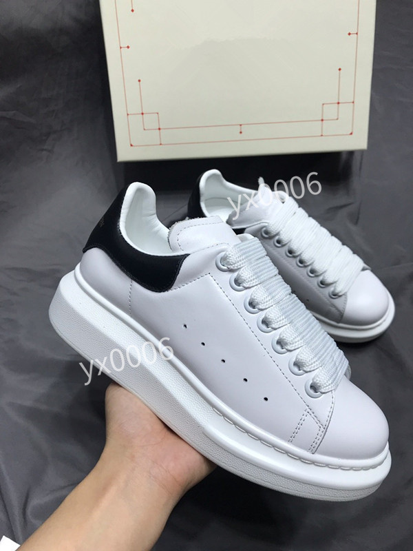 2022 Designer Platform Casual Shoes 35-41 Men Women Leather Lace Up Sneakers Luxury White Black Velvet Suede Trainers Jogging Walking gp191120, Choose the color
2022 Designer Platform Casual Shoes 35-41 Men Women Leather Lace Up Sneakers Luxury White Black Velvet Suede Trainers Jogging Walking gp191120, Choose the color