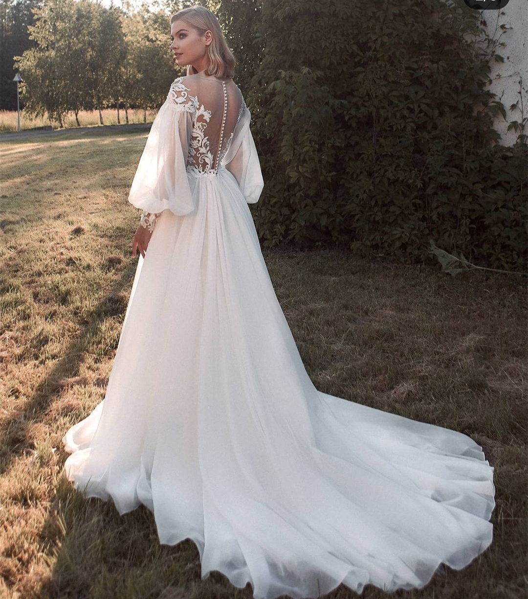 Long Sleeve Wedding Dresses Chapel Train A-e Tulle Bridal Gowns V-Neck Backless Women Lace Appliques Summer Illusion Elegant Bride Dress