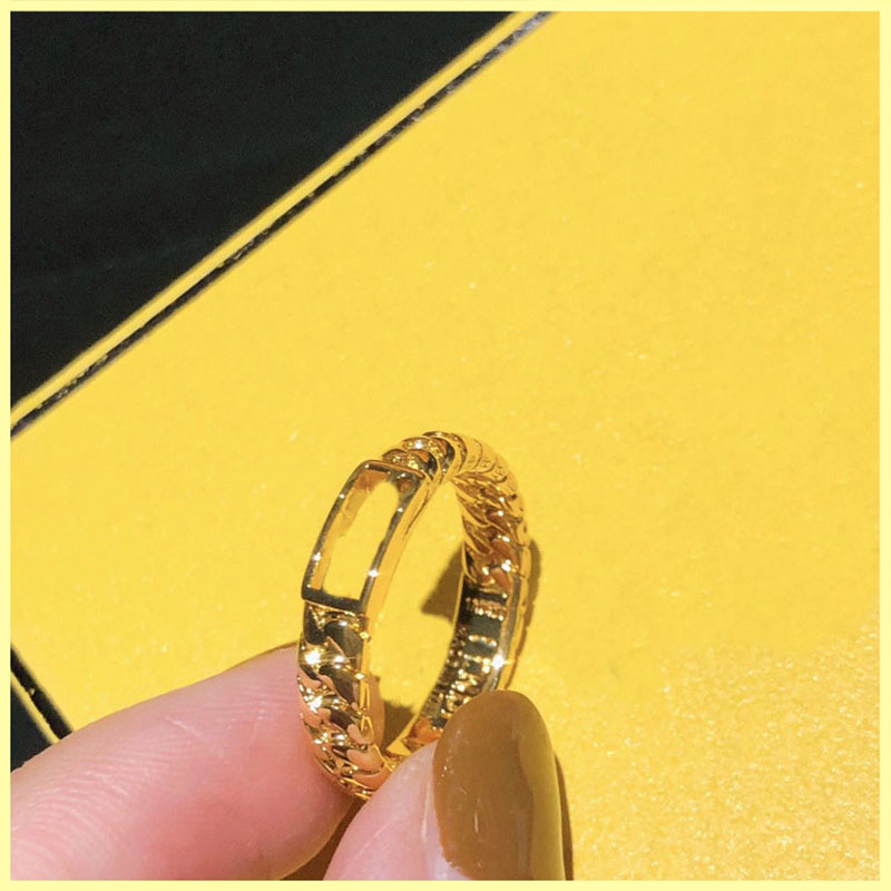 Women Fashion Designer Rings Gold Ring Letters F Ring With Box Engagements For Womens Ring Designers Jewelry Ornaments 21080601Q
Women Fashion Designer Rings Gold Ring Letters F Ring With Box Engagements For Womens Ring Designers Jewelry Ornaments 21080601Q
