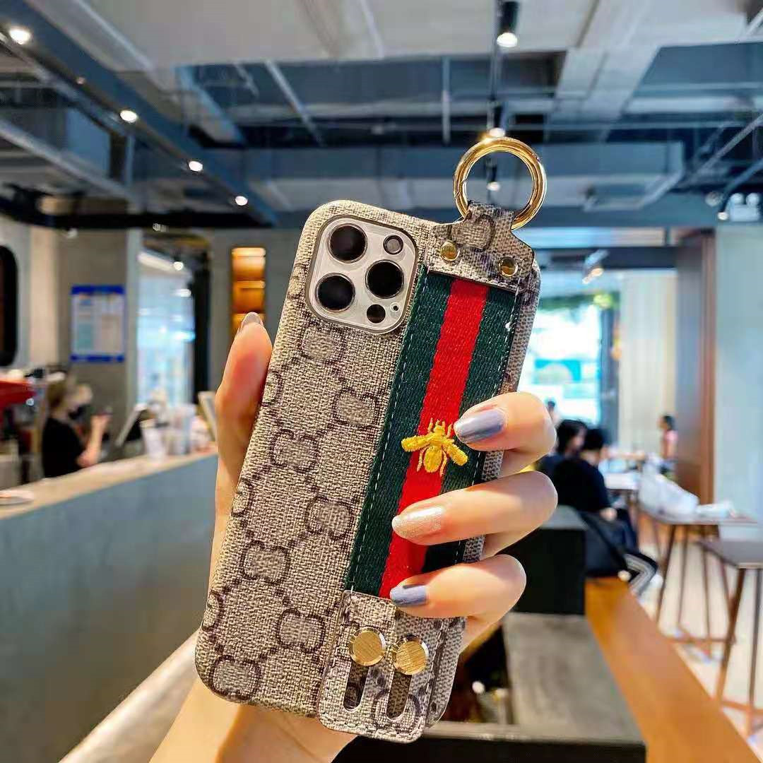 Top fashion brand strap Design phone cases For iPhone 12 promax 12pro 11 XS Max XR X 8 Plus all covered come with box
Top fashion brand strap Design phone cases For iPhone 12 promax 12pro 11 XS Max XR X 8 Plus all covered come with box