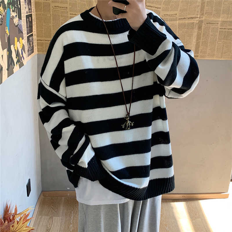 FOJAGANTO Men's Autumn Round Neck Sweater Korean Loose Casual Oversize Knit Pullover Youth Trend Fashion Striped Sweater Men 210818