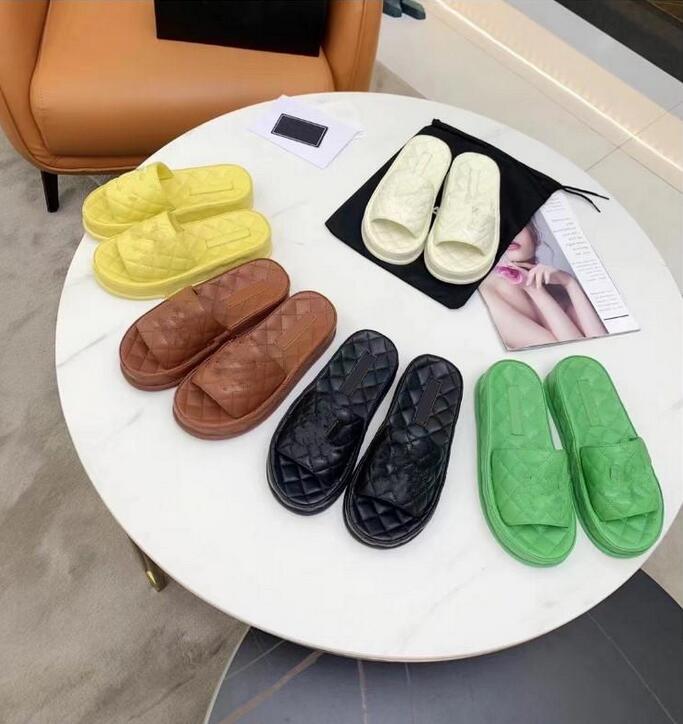 2021 Classics sandals summer fashion casual slippers yellow black white green flat-heeled platform sandals flip flops size 35-40, Gold
2021 Classics sandals summer fashion casual slippers yellow black white green flat-heeled platform sandals flip flops size 35-40, Gold