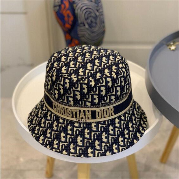 2021 Embroidery designer bucket hat casual women hats formal designer hats big top fashion luxury evening Bucket Hat casquette, Blue;gray
2021 Embroidery designer bucket hat casual women hats formal designer hats big top fashion luxury evening Bucket Hat casquette, Blue;gray