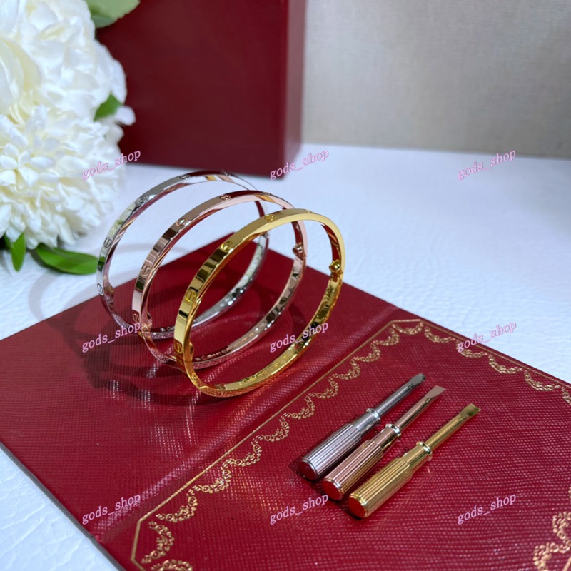 Popular-Classics Fashion jewelry Rose-gold 316L stainless steel 18K Gold Plated bangle Charm-bracelet women's and mens bracelet loves with box
Popular-Classics Fashion jewelry Rose-gold 316L stainless steel 18K Gold Plated bangle Charm-bracelet women's and mens bracelet loves with box