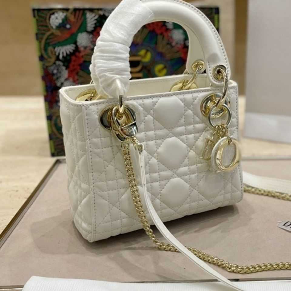 Hanghhangbag Women S Mini Luxurys Designers Bags 2021 Designer Womens handbags Purses Crossbody Bag Wallet Handbag Louisbags_18 and Spr SHJP
Hanghhangbag Women S Mini Luxurys Designers Bags 2021 Designer Womens handbags Purses Crossbody Bag Wallet Handbag Louisbags_18 and Spr SHJP