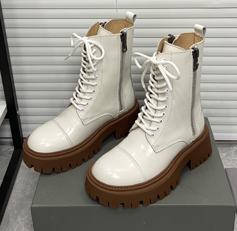 2021 Fashion Women Boots Top Cowskin Leather white lady shoe Nylon Martin Boot with Removable Pouch Black Ladies Outdoor Booties Shoes Size35-40
2021 Fashion Women Boots Top Cowskin Leather white lady shoe Nylon Martin Boot with Removable Pouch Black Ladies Outdoor Booties Shoes Size35-40