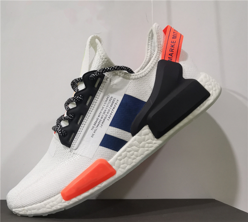 Newest NMD Runner R1 V2 Primeknit Triple black White Running shoes Men Women OREO NMDS des chaussures Sports sneakers
Newest NMD Runner R1 V2 Primeknit Triple black White Running shoes Men Women OREO NMDS des chaussures Sports sneakers