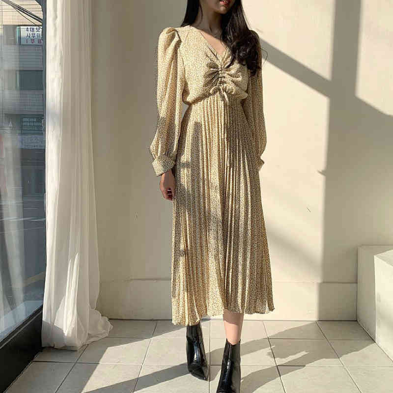 V-Neck Casual Loose Puff Long Dresses Vestidos Autumn Vintage Dress Women Floral Print Pleated Slimming 10502 210518