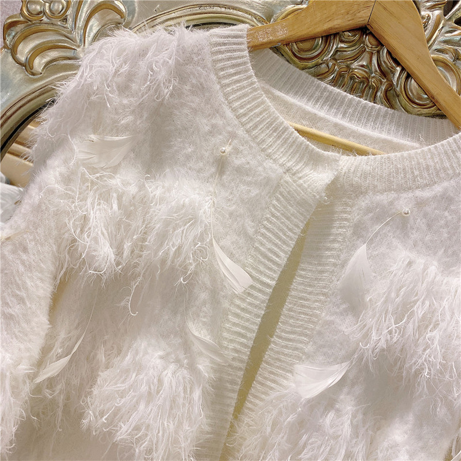 Winter High-Quality Heavy Industry Beads Stitching Ostrich Feather Slim Coat Ladies Round Neck Casual Jacket 210525