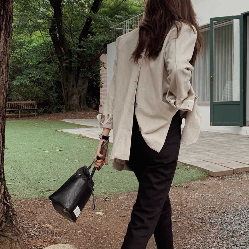 Qooth Women Solid Blazer Korean Ins Retro Lapel Slim Back Split Button All-match Loose Thin Suit Cropped Jacket Female QT129 210609