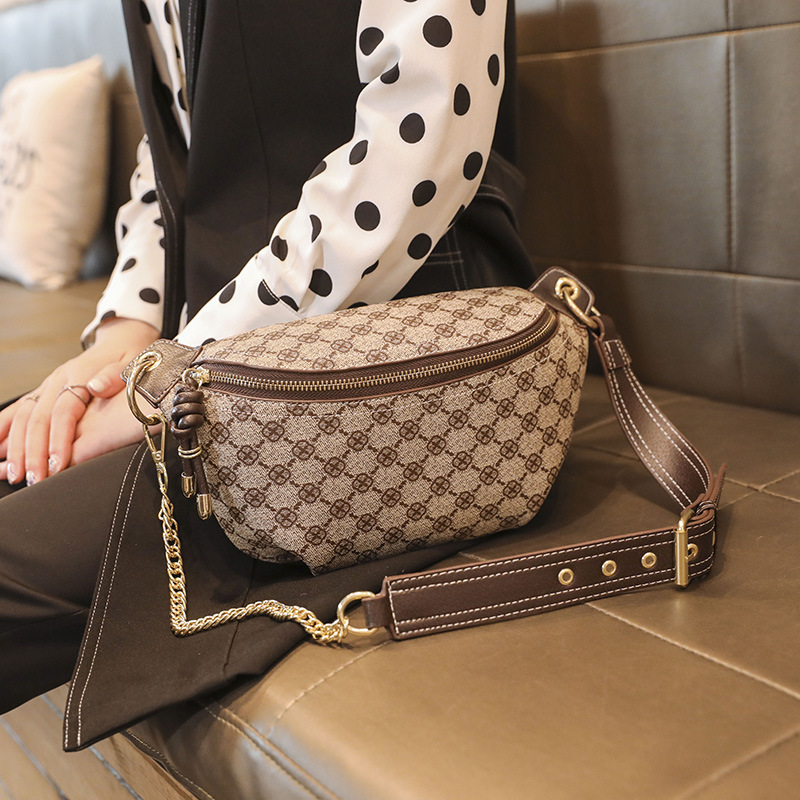 Designer fanny pack for women clucth purses crossbody chest bag fashion shoulder waist bag khaki handbag luxury brand wallet, Sky blue
Designer fanny pack for women clucth purses crossbody chest bag fashion shoulder waist bag khaki handbag luxury brand wallet, Sky blue