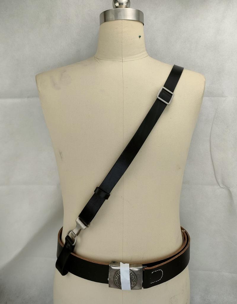 Outdoor Hats Armyshop2008 GERMAN ARMY WH LEATHER SERVICE EQUIPMENT BELT WITH OFFICER CROSS STRAP SHOULDER SET, Wh buckle set
Outdoor Hats Armyshop2008 GERMAN ARMY WH LEATHER SERVICE EQUIPMENT BELT WITH OFFICER CROSS STRAP SHOULDER SET, Wh buckle set