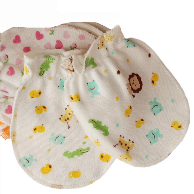 Infant anti-grasping gloves cartoon Warm winter gloves kids newborn Animal print Mittens