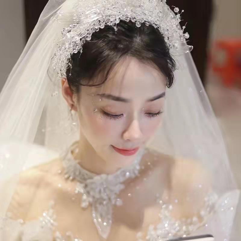 Hair Clips & Barrettes 1Set Handmade Bride Jewelry Shiny Crystal Clip And Earring Beautiful Headdress Set BN, Golden;silver
Hair Clips & Barrettes 1Set Handmade Bride Jewelry Shiny Crystal Clip And Earring Beautiful Headdress Set BN, Golden;silver