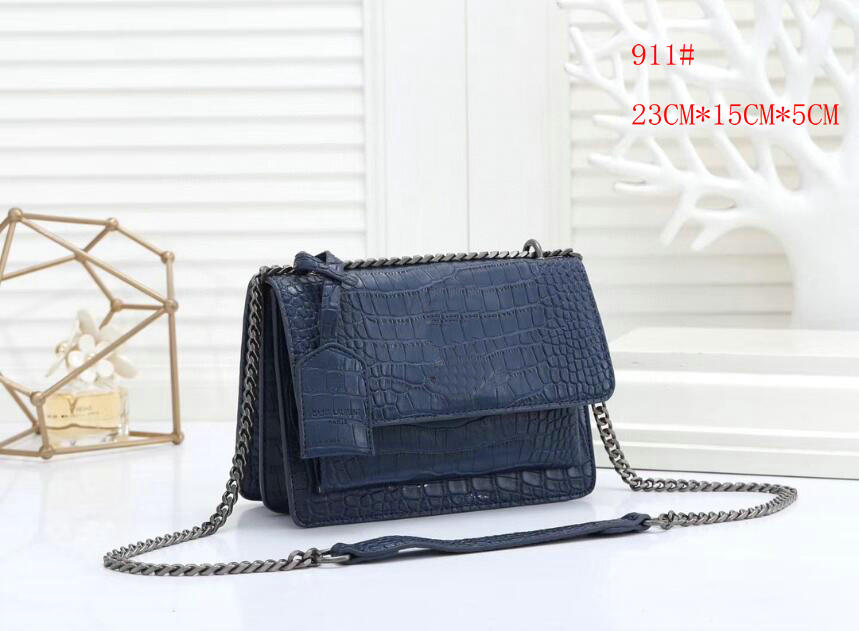 Women Designers Bags Handbag 2021Women Handbags Lady Messenger Fashion Shoulder Bag Crossbody Tote Wallet 911# re23CM*15CM*5CM, Red
Women Designers Bags Handbag 2021Women Handbags Lady Messenger Fashion Shoulder Bag Crossbody Tote Wallet 911# re23CM*15CM*5CM, Red