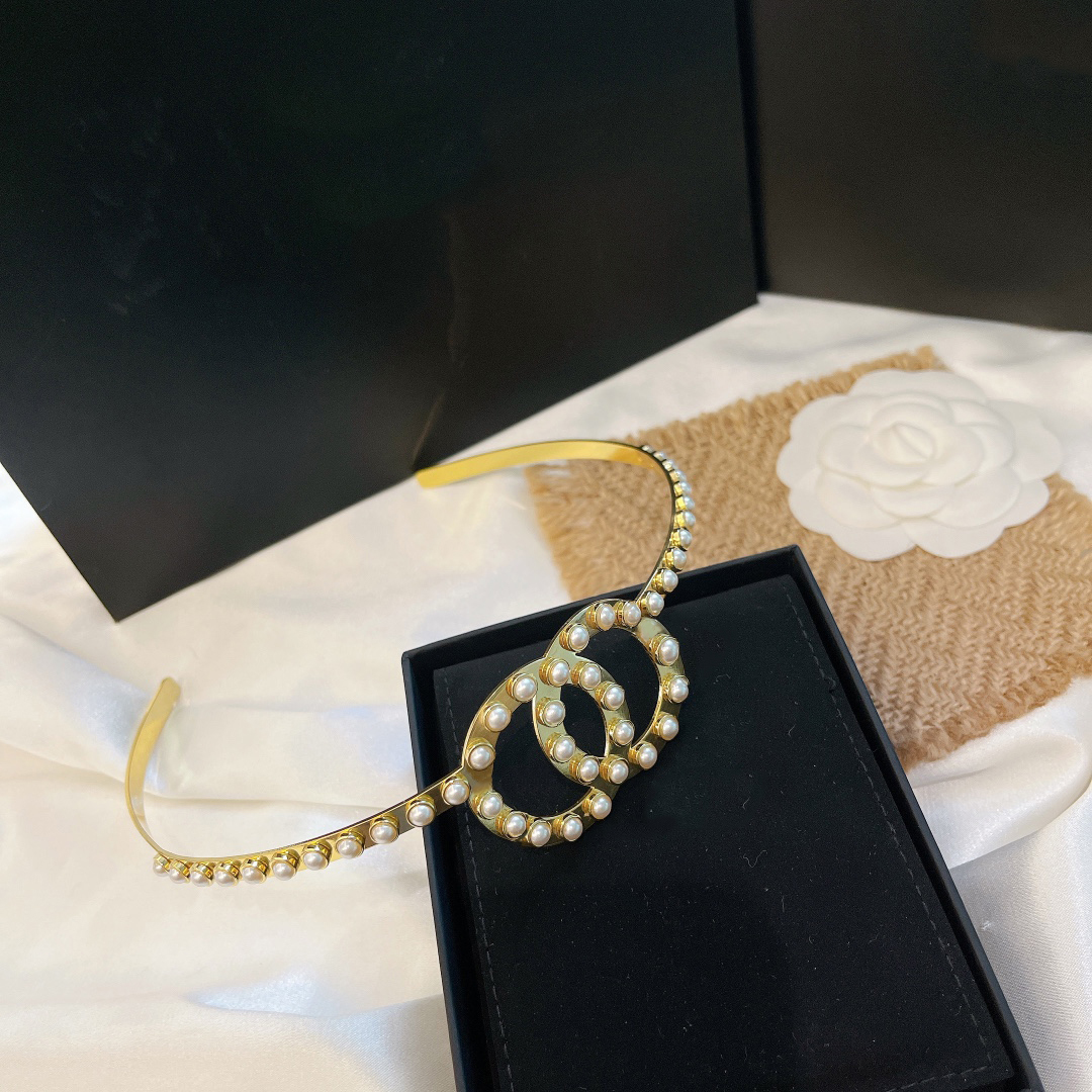 Fashion Luxurys Hair Bands Designers Headband With Pearl Diamond Gold Silver Casual Headbands For Womens Girls Wedding Lover Summer Hairpina
Fashion Luxurys Hair Bands Designers Headband With Pearl Diamond Gold Silver Casual Headbands For Womens Girls Wedding Lover Summer Hairpina
