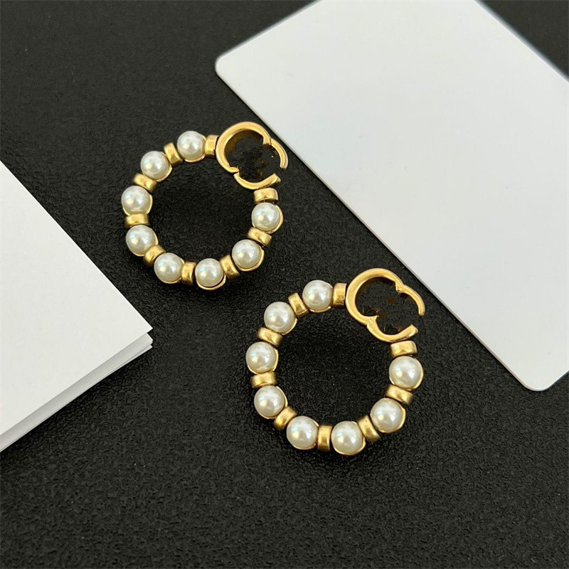 2022, the new vintage letters stud earrings for female niche temperament exaggerated S925 silver needle high sense
2022, the new vintage letters stud earrings for female niche temperament exaggerated S925 silver needle high sense