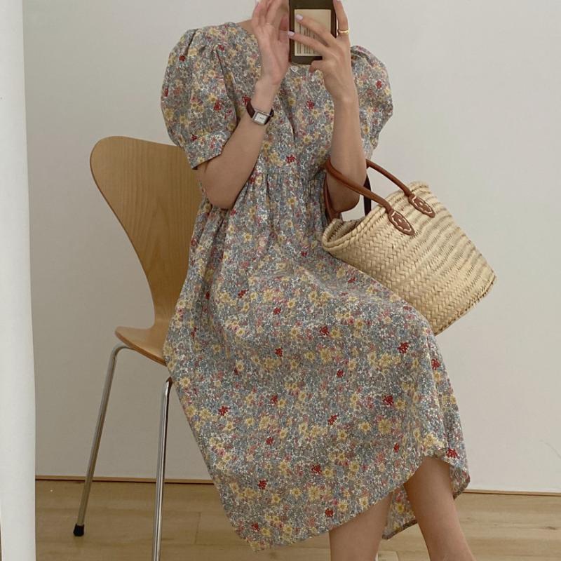 Casual Dresses 2022 Summer Vintage Dress Long Floral Pleat Women Round Collar Loose High Waistline Midi Sundress Vestidos 14539, Black;gray
Casual Dresses 2022 Summer Vintage Dress Long Floral Pleat Women Round Collar Loose High Waistline Midi Sundress Vestidos 14539, Black;gray