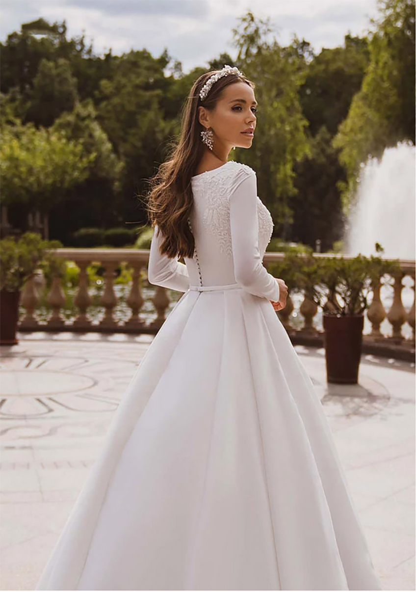 Elegant Satin Wedding Dresses Long Sleeve Lace Bride Gown Muslim Wedding Gown Covered Back Vestido de novia 2021