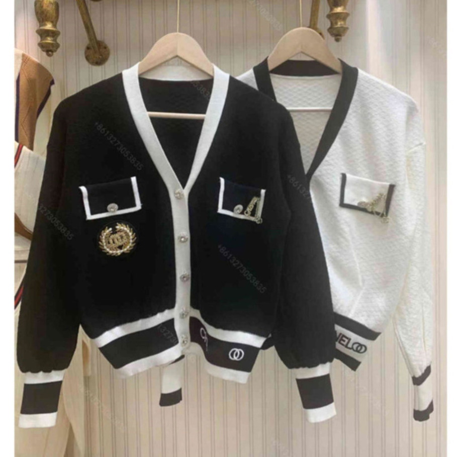 Fashion women wool sweater hoodie high-end brand Designer clothes badge logo pocket long sleeve hoodies coat fall girls tops casual knitted, White;black
Fashion women wool sweater hoodie high-end brand Designer clothes badge logo pocket long sleeve hoodies coat fall girls tops casual knitted, White;black