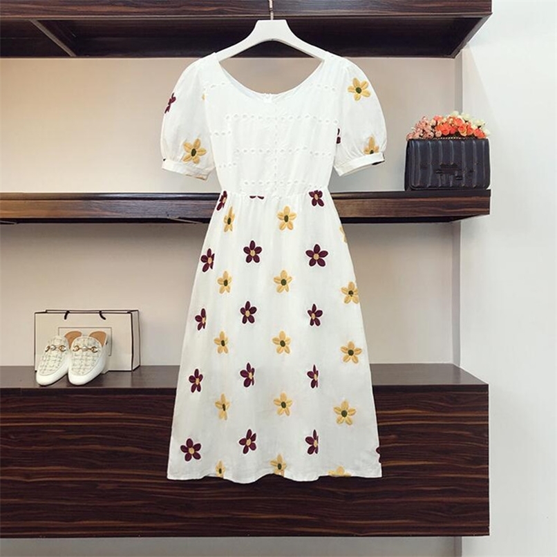 Plus Size Summer Dress Female Sweet Bubble sleeve Flower Embroidery Hollow out High quality Cotton Robe Femme 210602, White
Plus Size Summer Dress Female Sweet Bubble sleeve Flower Embroidery Hollow out High quality Cotton Robe Femme 210602, White