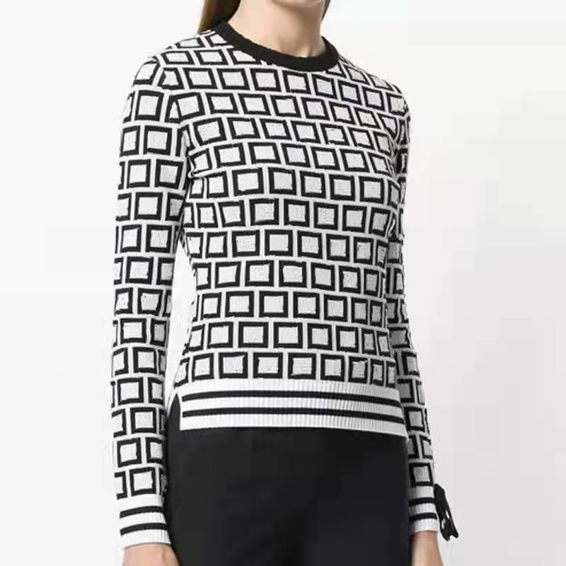 Women' sweater designer luxury Pullover classic fashion warm clothes new letter embroidery casual round neck soft sweater windproofEE
Women' sweater designer luxury Pullover classic fashion warm clothes new letter embroidery casual round neck soft sweater windproofEE
