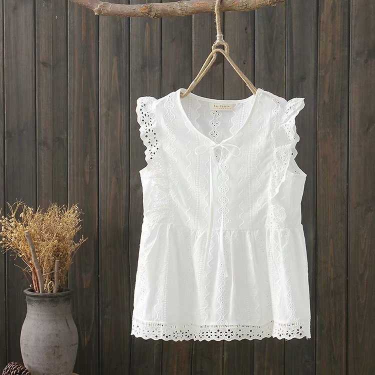 Cotton Hollowed Out Embroidered Solid Vest Women's Splicing White Shirt Summer V-neck Lace Up Short Tops 210615, Yellow
Cotton Hollowed Out Embroidered Solid Vest Women's Splicing White Shirt Summer V-neck Lace Up Short Tops 210615, Yellow