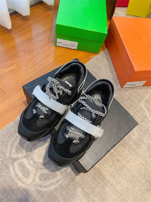 2021 Lace up Sneaker Fashion Trim With Lightweight Outdoor Trainer Black White blue Men women designer Personalized shoe, 02 
2021 Lace up Sneaker Fashion Trim With Lightweight Outdoor Trainer Black White blue Men women designer Personalized shoe, 02