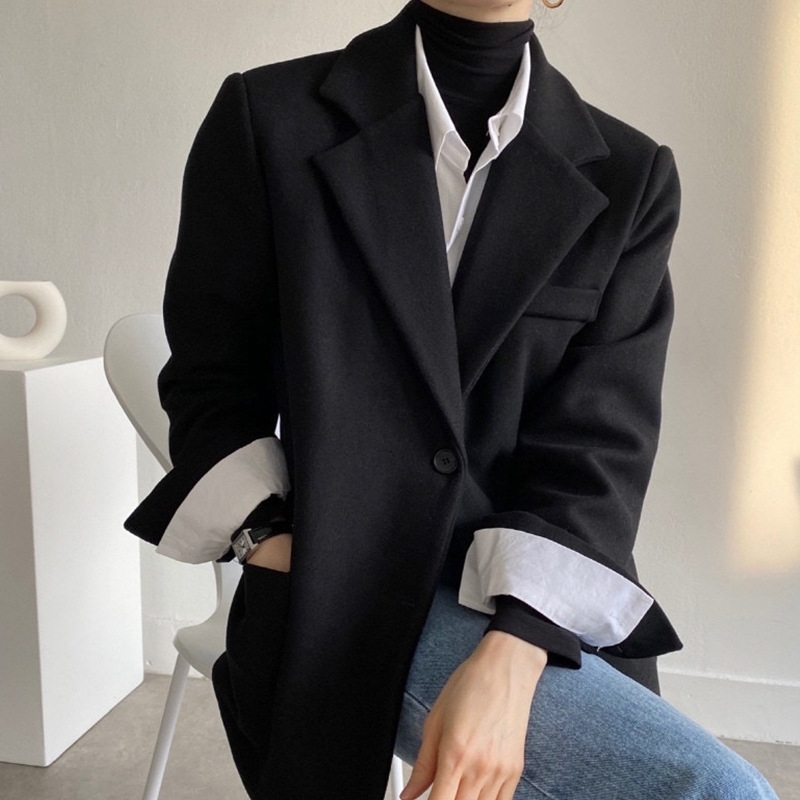 Korean chic temperament Lapel two suit tweed coat + simple polo collar single row button long sleeve shirt, Black
Korean chic temperament Lapel two suit tweed coat + simple polo collar single row button long sleeve shirt, Black