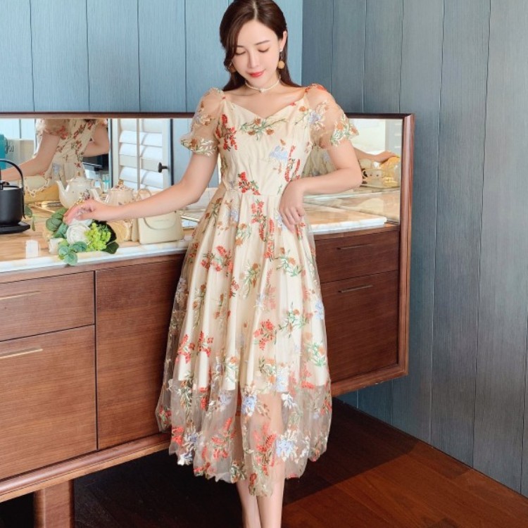 Runway Desinger Women Party Long Dress Elegant Sweet Floral Embroidery Mesh V Neck Retro Midi Vestidos 210519
