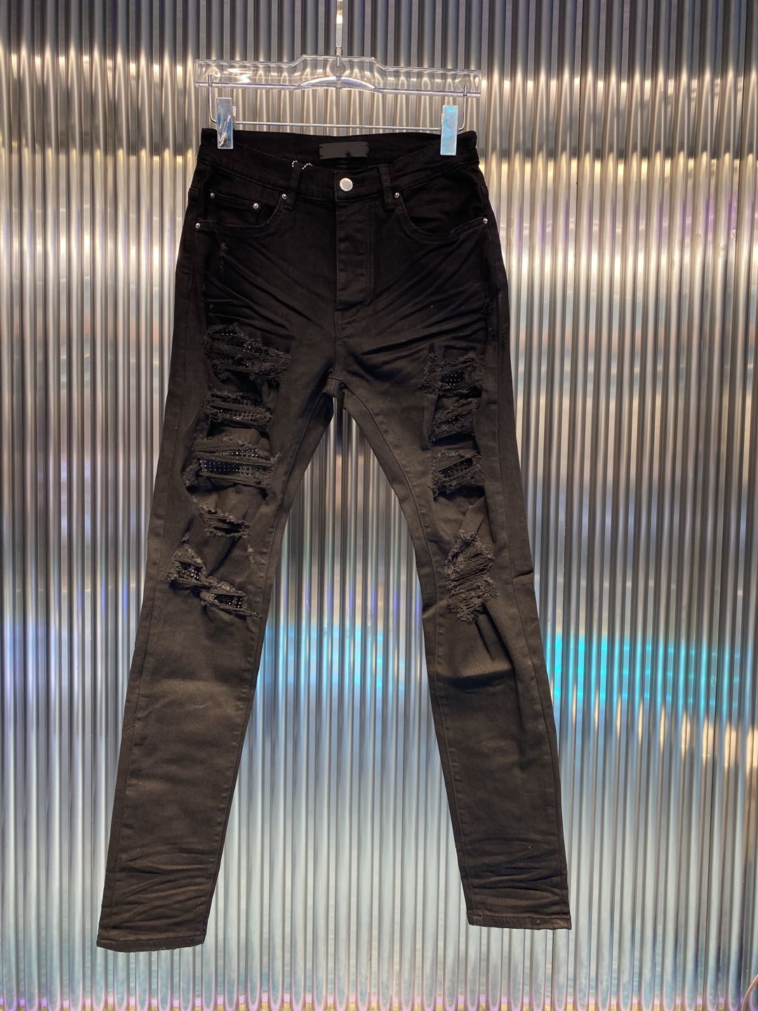 European and American mens jeans trendy brand black with diamond wash water frayed drawing leaking knee locomotive high elastic slim pants
European and American mens jeans trendy brand black with diamond wash water frayed drawing leaking knee locomotive high elastic slim pants