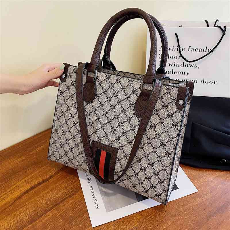 75% Off Underarm bag women's autumn new versatile tote large capacity one shoulder hand Handbags, Coffee trumpet
75% Off Underarm bag women's autumn new versatile tote large capacity one shoulder hand Handbags, Coffee trumpet