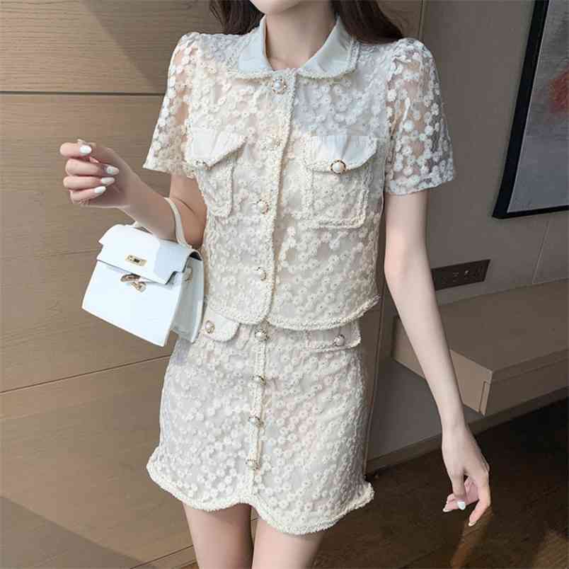 Summer Fashion 2 Piece Set Women Sweet Lace Embroidery Lapel Puff Sleeve Pearl Button Shirt Top + High Waist Mini Skirt Suit 210519, White
Summer Fashion 2 Piece Set Women Sweet Lace Embroidery Lapel Puff Sleeve Pearl Button Shirt Top + High Waist Mini Skirt Suit 210519, White