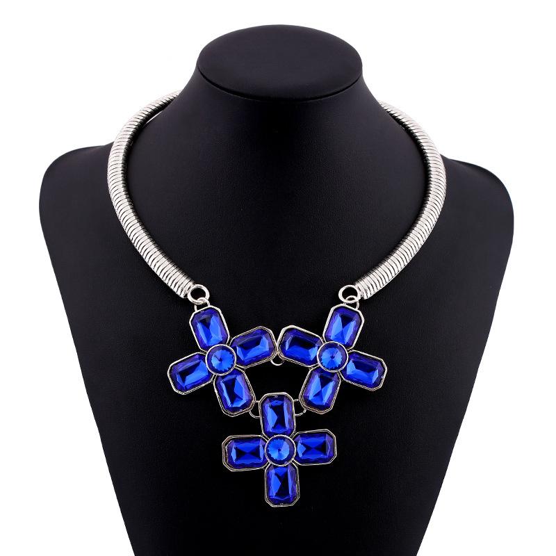 Vintage Rhinestone Statement Bohemian Collar Cross Necklace Long Flower Maxi Choker Punk Power Women Fashion Jewelry Chokers
Vintage Rhinestone Statement Bohemian Collar Cross Necklace Long Flower Maxi Choker Punk Power Women Fashion Jewelry Chokers