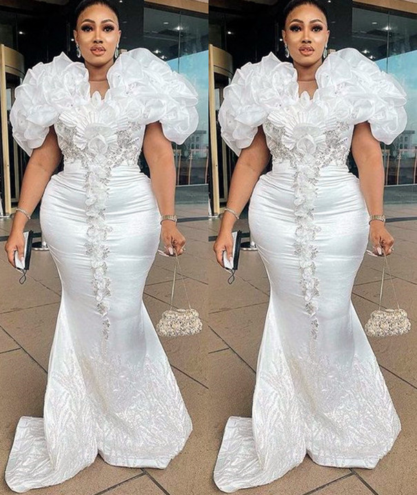2021 Plus Size Arabic Aso Ebi Luxurious Mermaid White Prom Dresses Beaded Crystals Stylish Evening Formal Party Second Reception Gowns Dress ZJ336