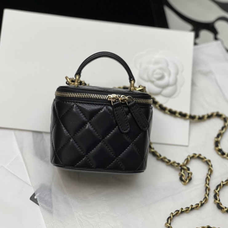 luxury women handbags high quality designer cosmetic bags crossbody bag leather clutch black box purse
luxury women handbags high quality designer cosmetic bags crossbody bag leather clutch black box purse
