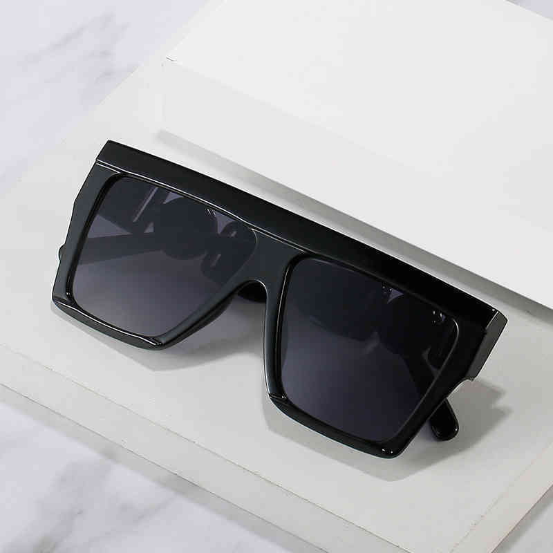 2021 New large square sunglass Men and women Stylish outdoor sunshine Shad Oversized sunglass Gafas De Sol MujerBTC0
2021 New large square sunglass Men and women Stylish outdoor sunshine Shad Oversized sunglass Gafas De Sol MujerBTC0