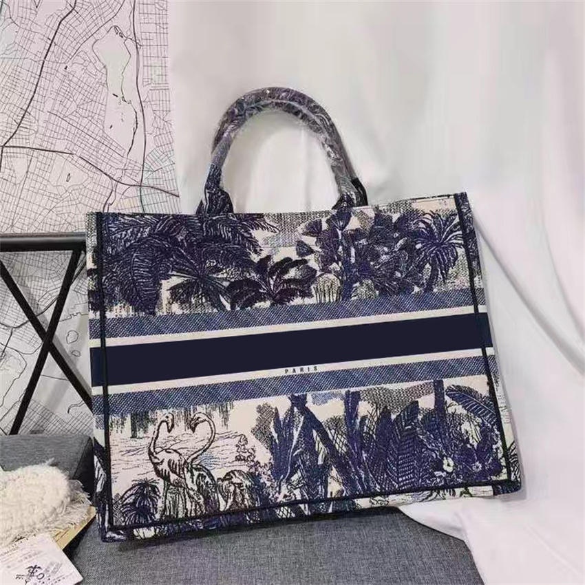 Designer Women Bag Fashion Vintage Design Tiger Flowers Handbags Ladies Canvas Letters Print Houlder Messenger Shoulder Bags Luxury Evening Handbagses Handbags, Antlers
Designer Women Bag Fashion Vintage Design Tiger Flowers Handbags Ladies Canvas Letters Print Houlder Messenger Shoulder Bags Luxury Evening Handbagses Handbags, Antlers