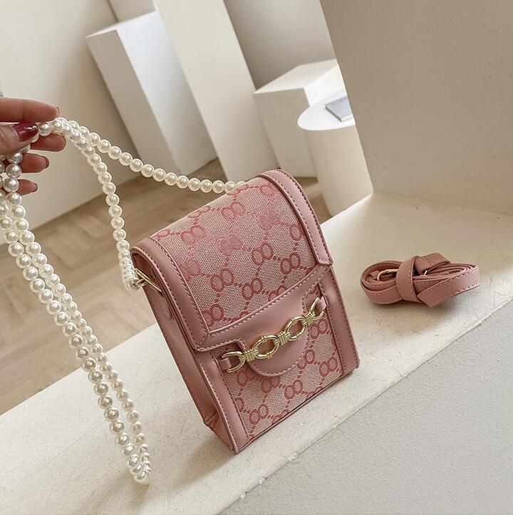 Factory wholesale women shoulder bag sweet and lovely Pearl Beads chain bags elegant printed coin purse personality horseshoe buckle embroidery storage wallet, Brown(boutique box)
Factory wholesale women shoulder bag sweet and lovely Pearl Beads chain bags elegant printed coin purse personality horseshoe buckle embroidery storage wallet, Brown(boutique box)