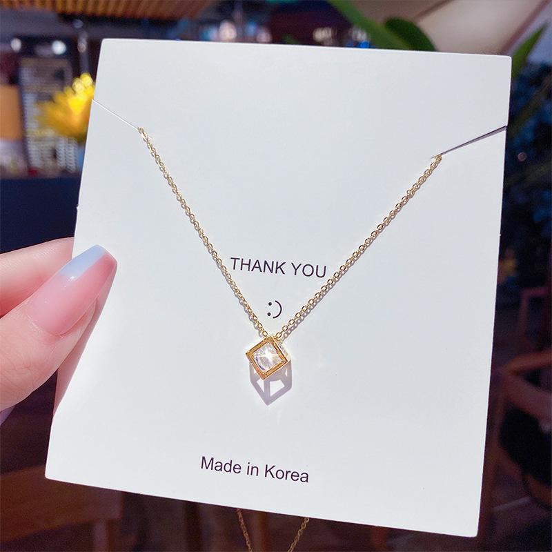 Pendant Necklaces 2021 Fashion Hollow Square Crystal Zircon Necklace For Women Choker Clavicle Chain High Quality Luxury Jewelry Gift
Pendant Necklaces 2021 Fashion Hollow Square Crystal Zircon Necklace For Women Choker Clavicle Chain High Quality Luxury Jewelry Gift