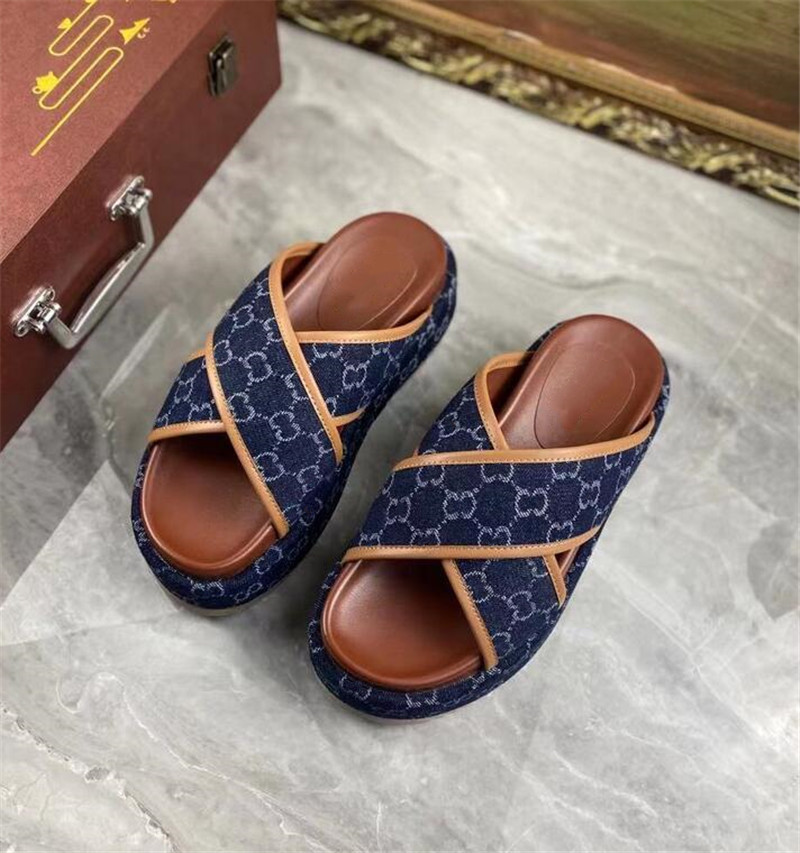 Fashion Men Women Casual Beach slippers Top quality shoes Unisex flip-flops Thick soles slipper Sandals LETTERS-G6309
Fashion Men Women Casual Beach slippers Top quality shoes Unisex flip-flops Thick soles slipper Sandals LETTERS-G6309