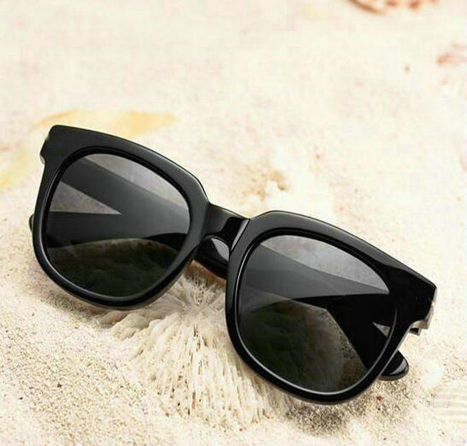 High quality Fashion Men Sunglasses UV Protection Beach Vintage Women Sun glasses Retro Eyewear Frame Material Plank
High quality Fashion Men Sunglasses UV Protection Beach Vintage Women Sun glasses Retro Eyewear Frame Material Plank