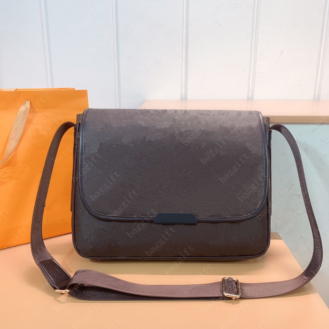 Modern District PM MM Mini New Messenger Bag Monograms Eclipse Coated Mens Designer Leather Shoulder Crossbody Luxury Postman Purse Check Damier Wallet Flap N40349, No bag;for balance fees
Modern District PM MM Mini New Messenger Bag Monograms Eclipse Coated Mens Designer Leather Shoulder Crossbody Luxury Postman Purse Check Damier Wallet Flap N40349, No bag;for balance fees