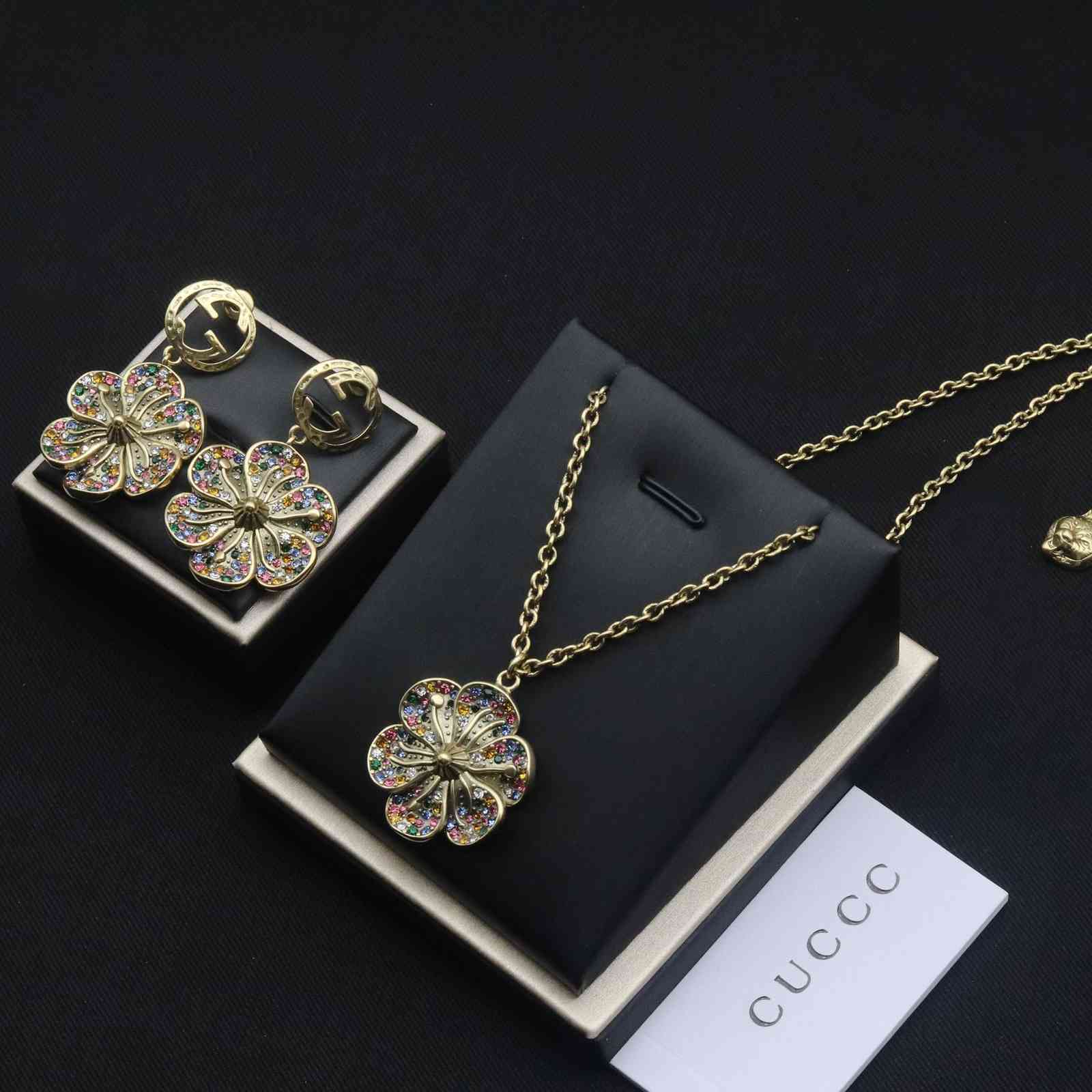Fine Jewelry Online family gujia new flower color diamond clavicle chain necklace women's double Red Brass Earrings 65% Off Store Online Sale
Fine Jewelry Online family gujia new flower color diamond clavicle chain necklace women's double Red Brass Earrings 65% Off Store Online Sale